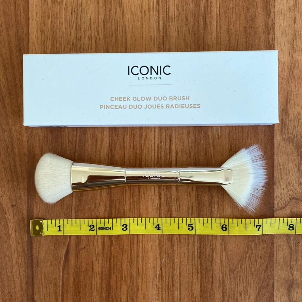 ❤️ Iconic London Cosmetics Cheek Glow Duo Limited Edition Brush NWT
